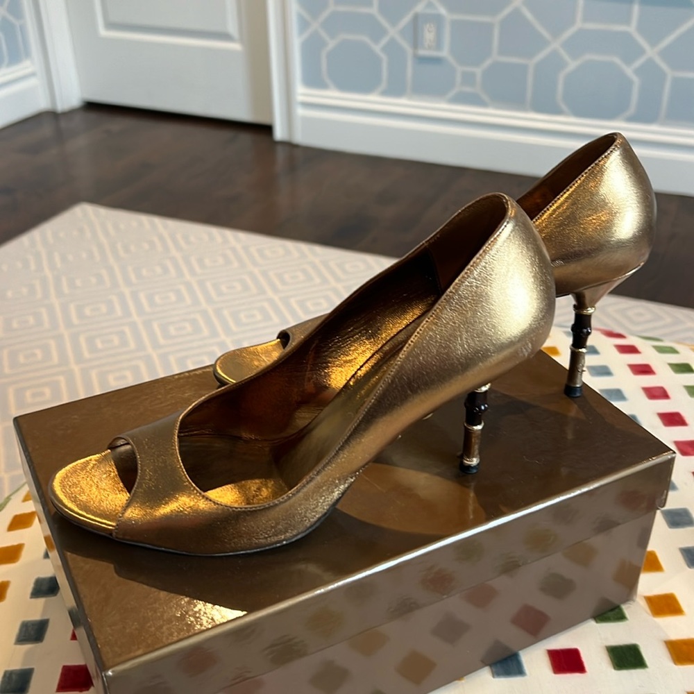 Gucci gold shoes